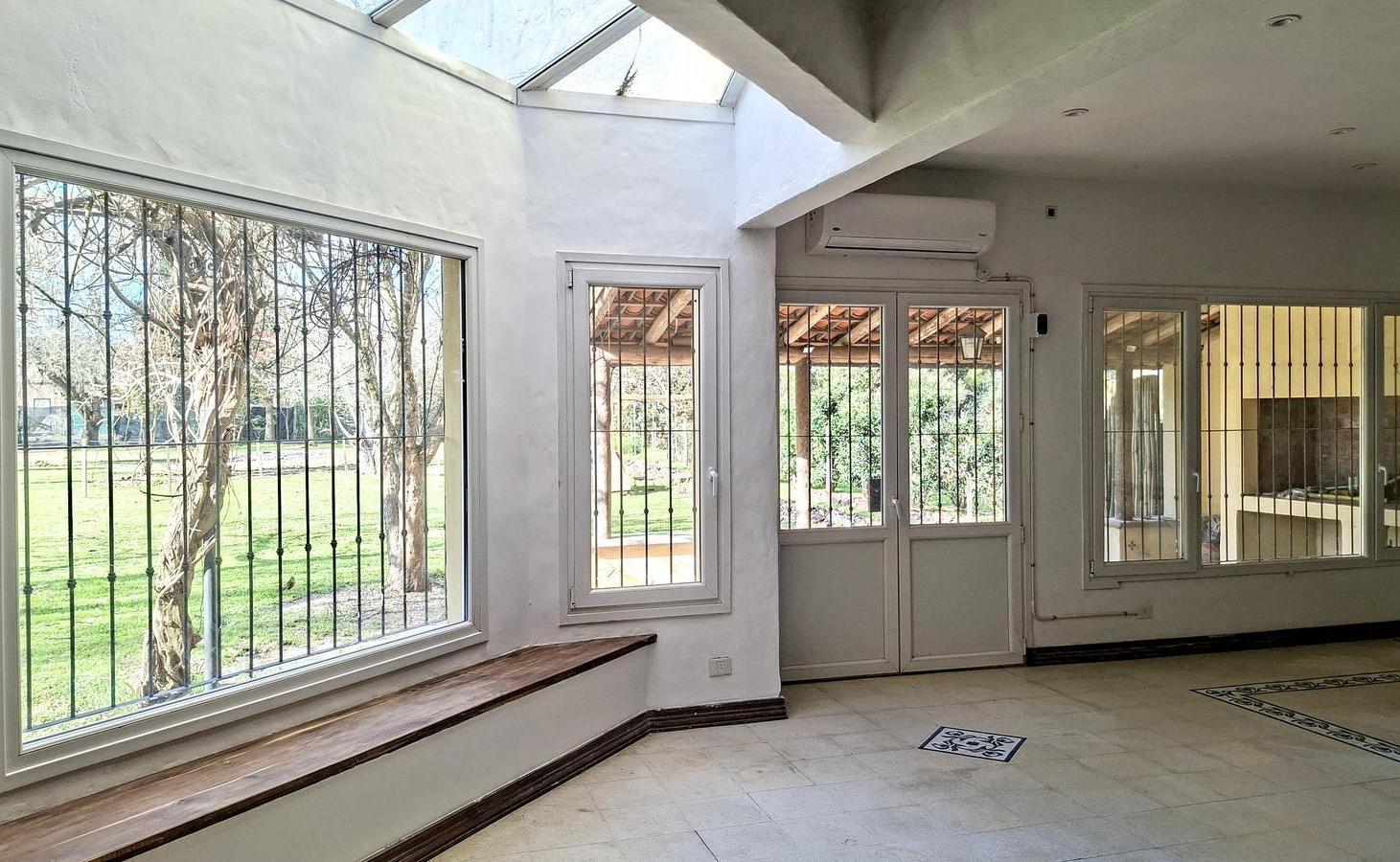 Foto de Importante casa en venta sobre lote de 2.500 m2 en Chacras del Ocho, al, imagen 5