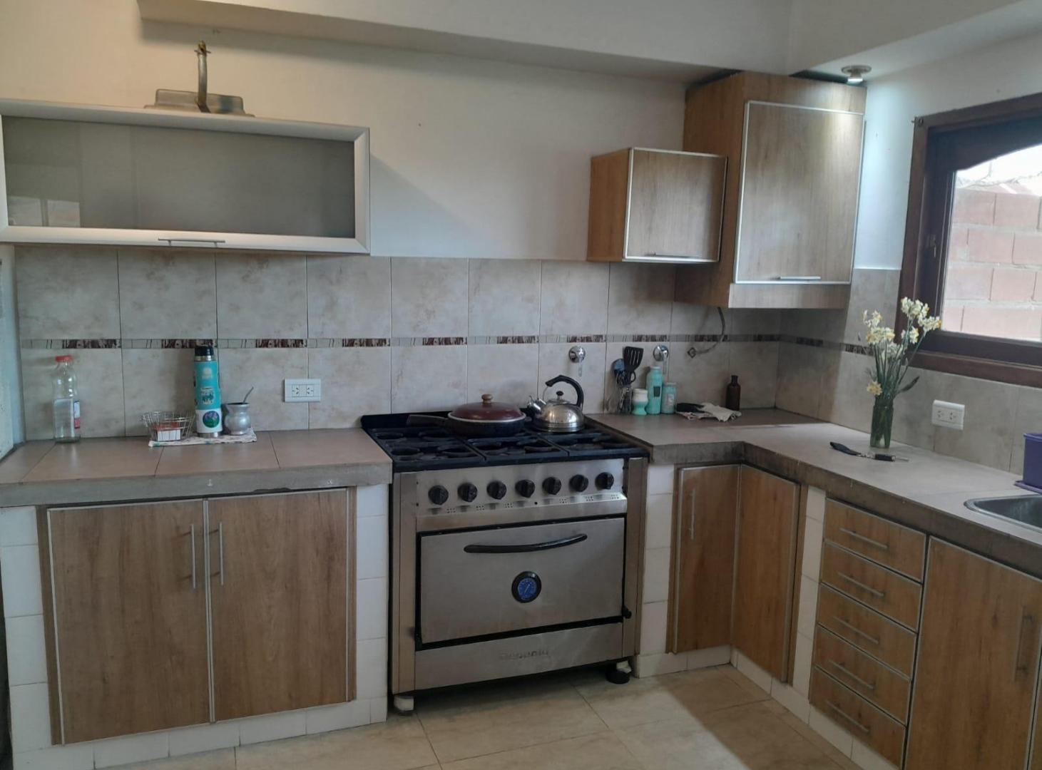 Foto de Casa en alquiler en Chacras de General Lavalle, imagen 2