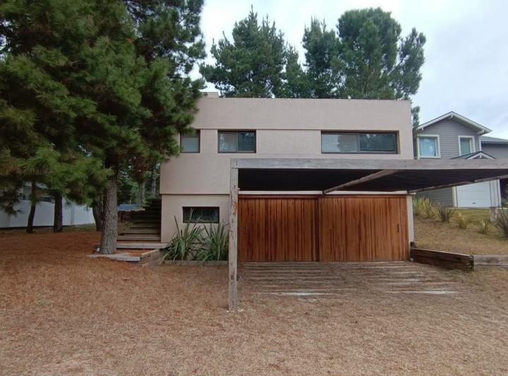Casa en  venta en Costa Esmeralda. 2