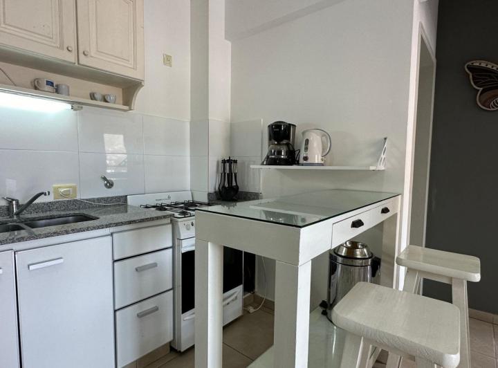 Departamento  Alquiler Pinamar centro con terraza 5