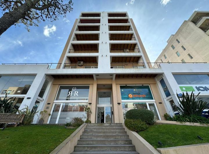 Departamento  Alquiler Pinamar centro con terraza 2