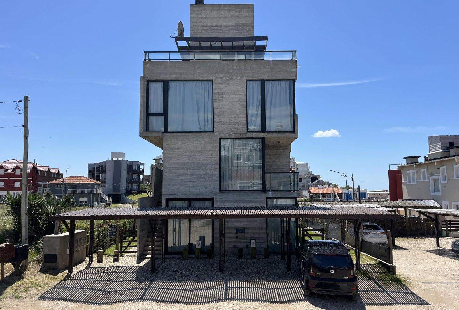 Complejo de 4 unidades, venta en block, 3 ambientes , monoambiente,  vista plena al mar, Pinamar, Ma
