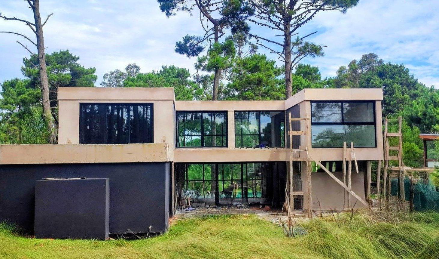 CASA EN VENTA A ESTRENAR FINANCIACION PERMUTA MODERNA, ZONA ALAMOS PINAMAR, PINAMAR NORTE
