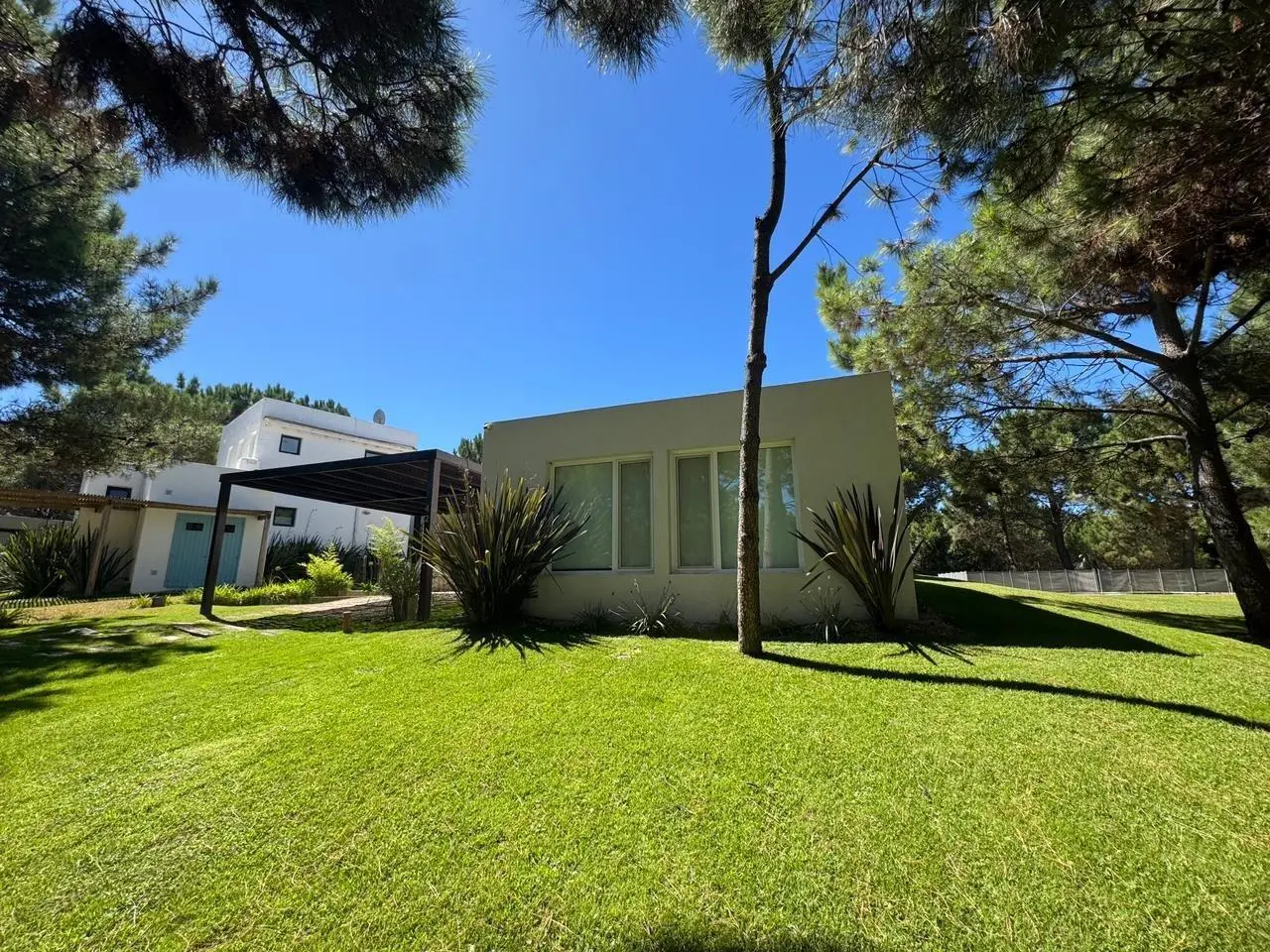 Casa en venta Costa Esmeralda, Barrio Residencial 1 42 4