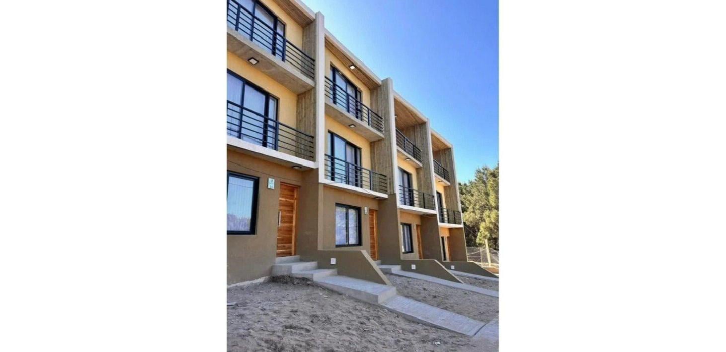 ALQUILER ANUAL TRIPLEX ZONA NAYADES PINAMAR 3 HABITACIONES