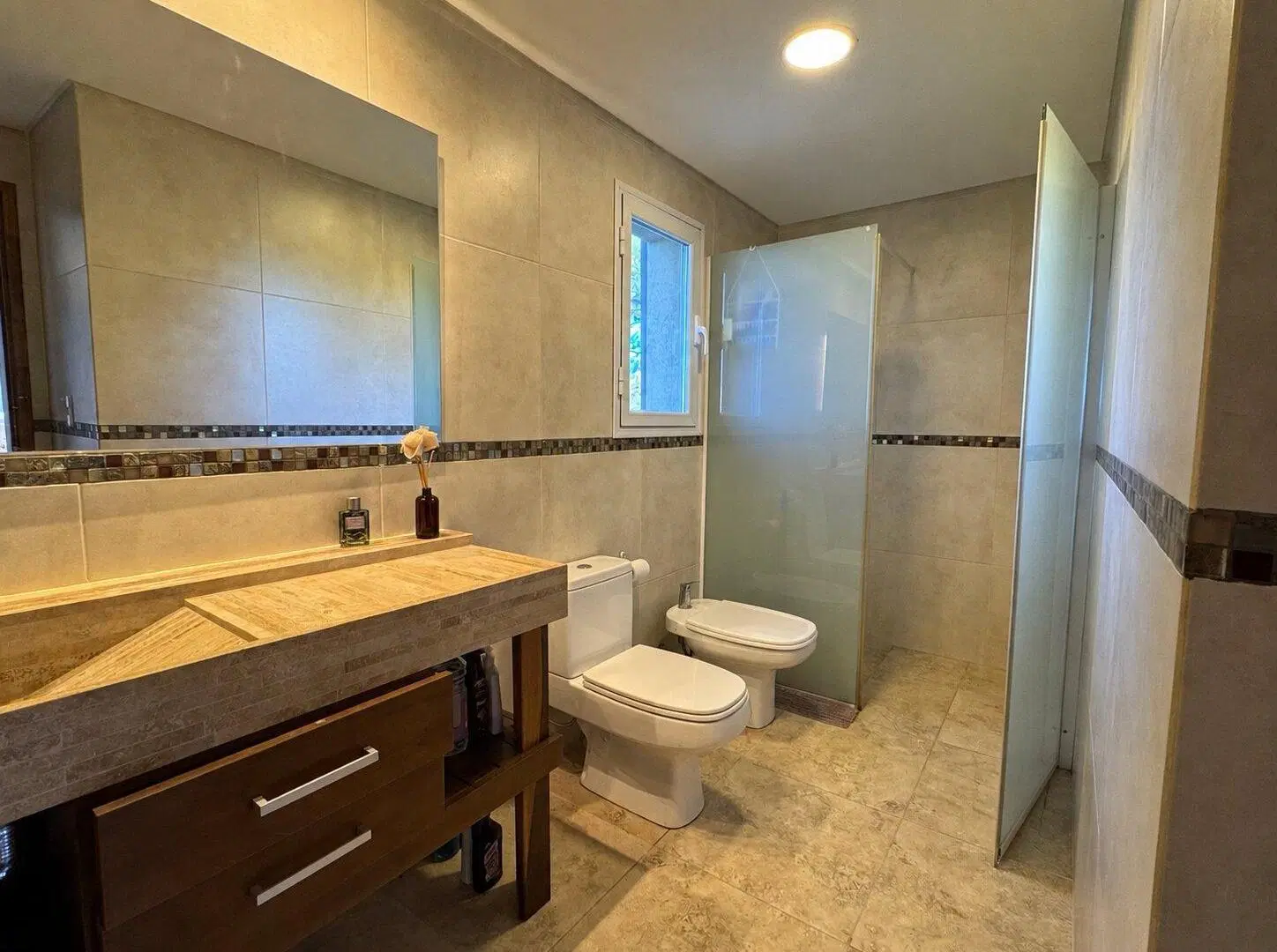 Departamento en venta | Patio privado| 150 metros del mar | luminoso | Gas natural | moderno 5