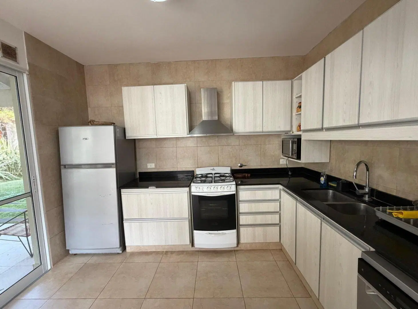 Casa en venta en Costa Esmeralda, Barrio Residencial 2 98, cerca del mar 4