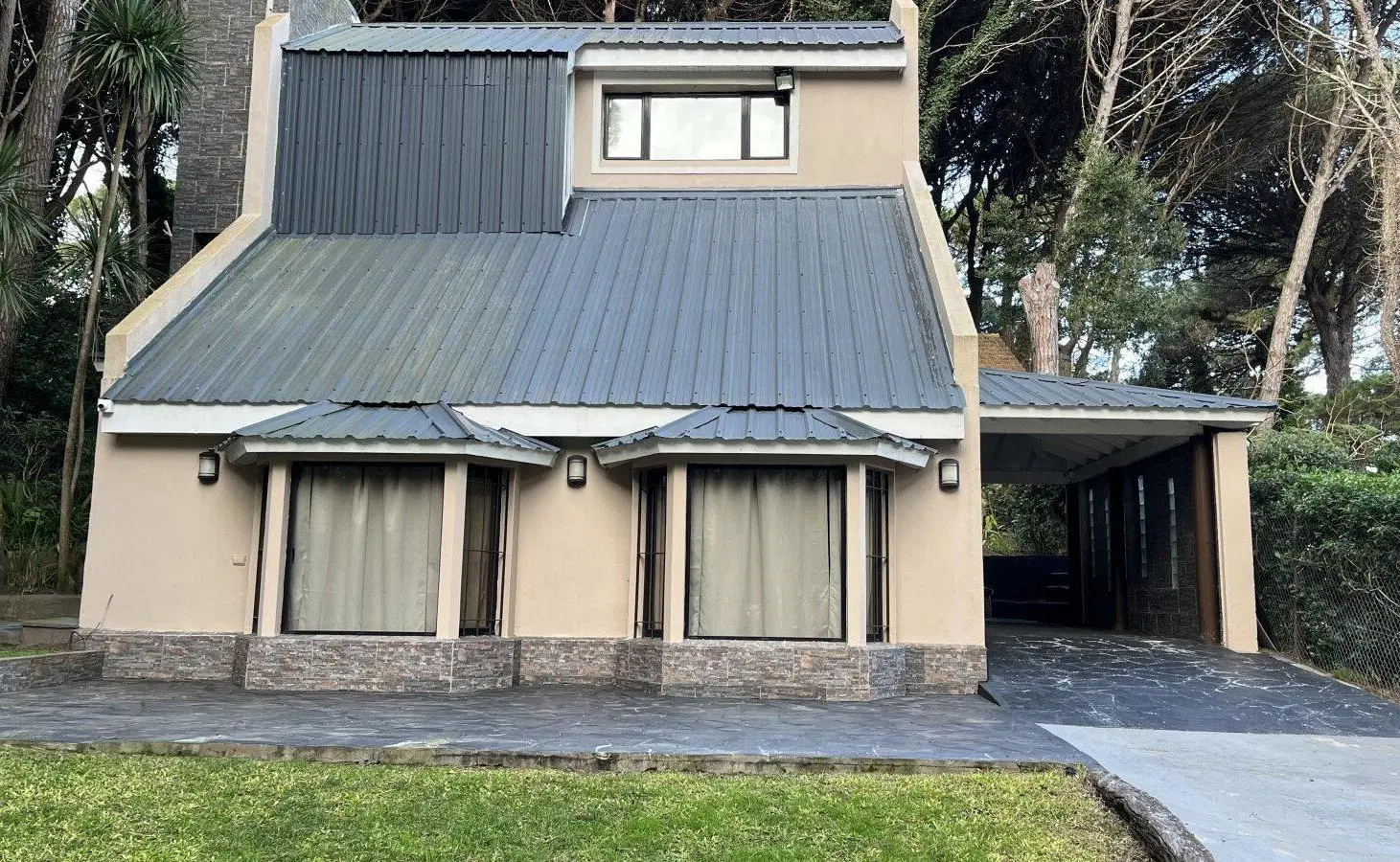 Casa en venta Zona Golf Pinamar, 4 ambientes, gas natural 2
