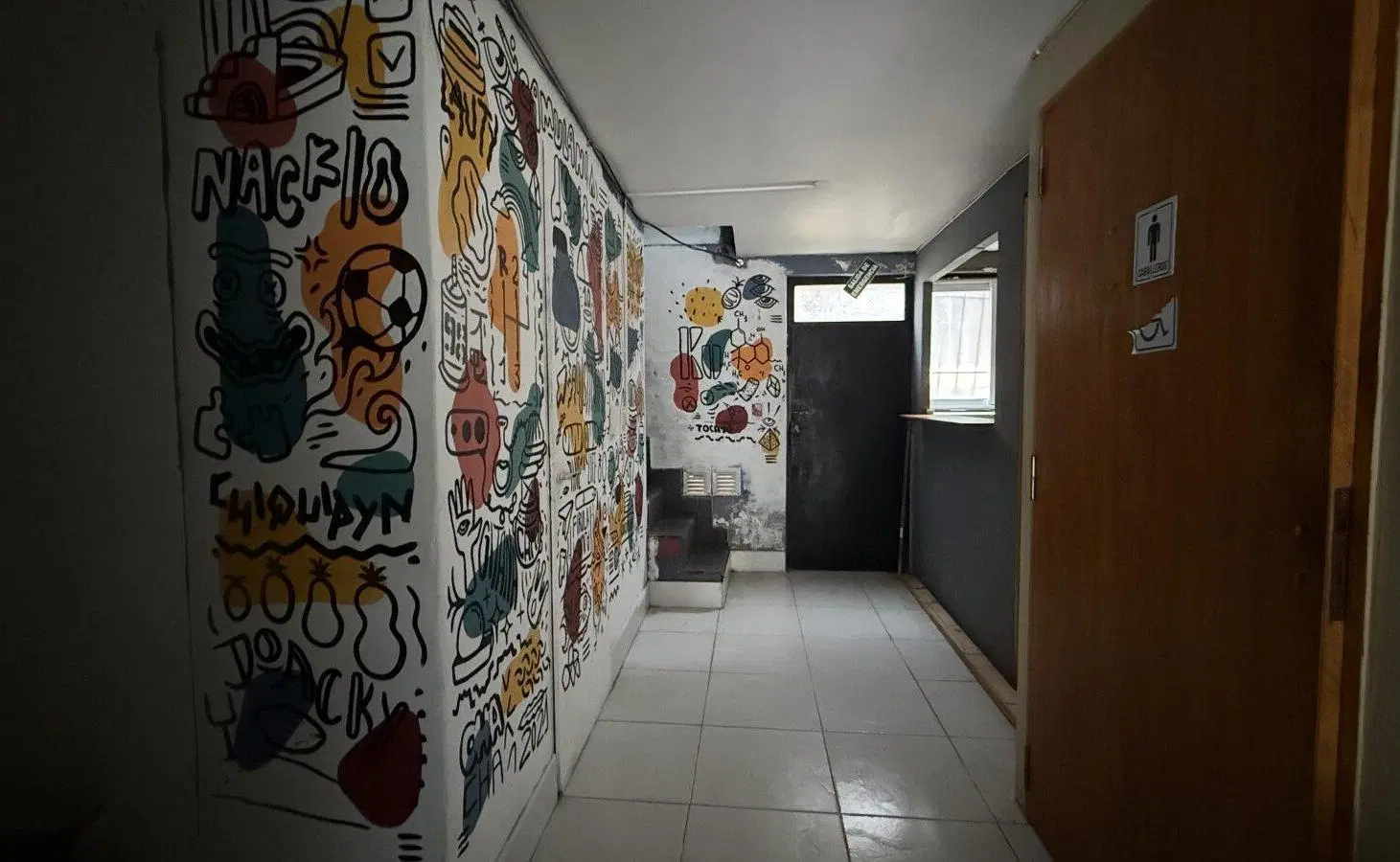 Local comercial ALQUILER ANUAL Galeria Marvento Pinamar Centro 5