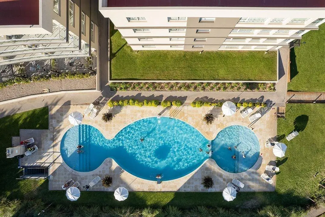 Exclusivo departamento dos ambientes en venta en complejo frente al mar Sea View - Carilo 1