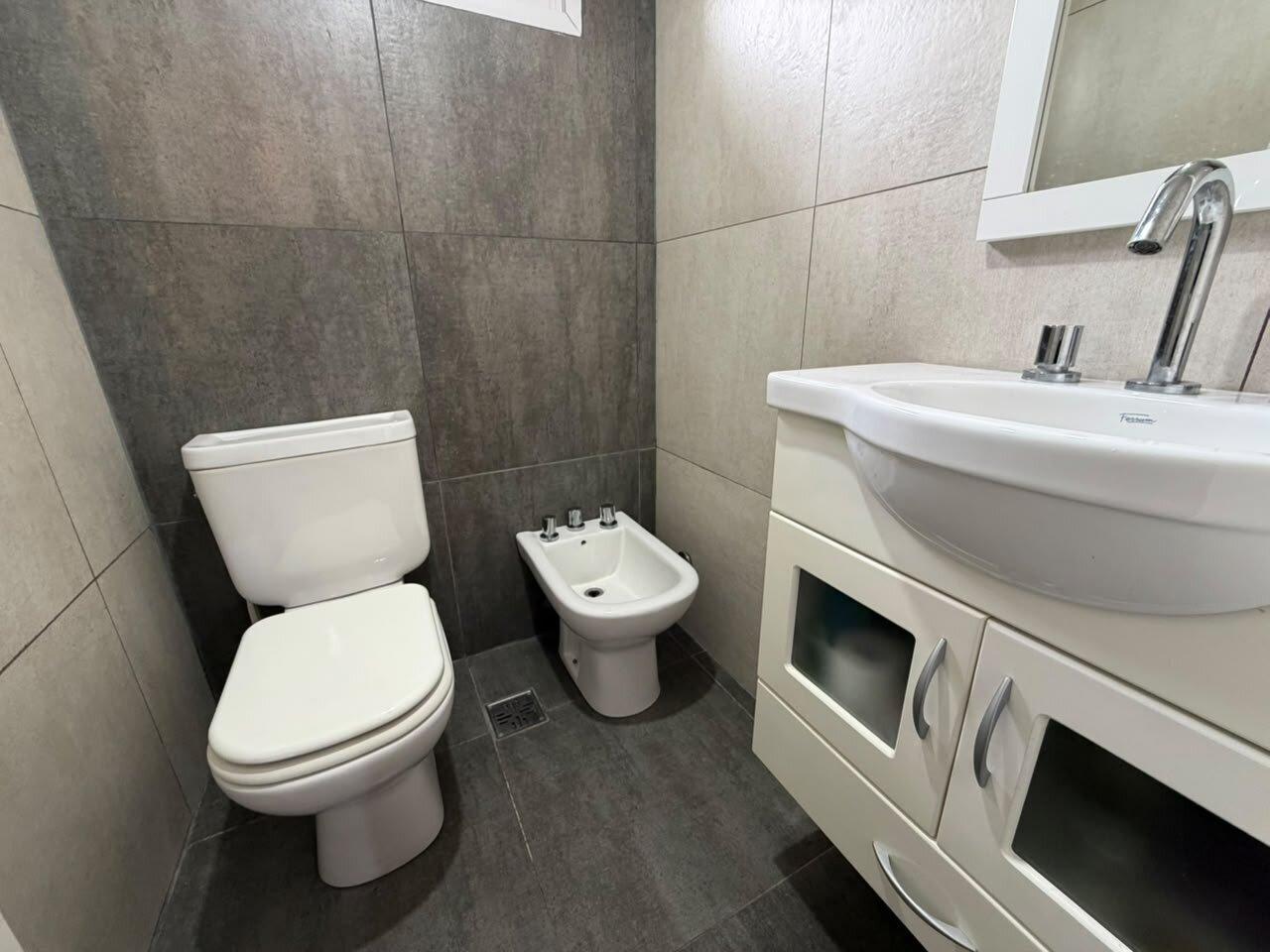 Foto de Casa en venta en Villa Gesell a 100 metros del mar sobre lote, imagen 4