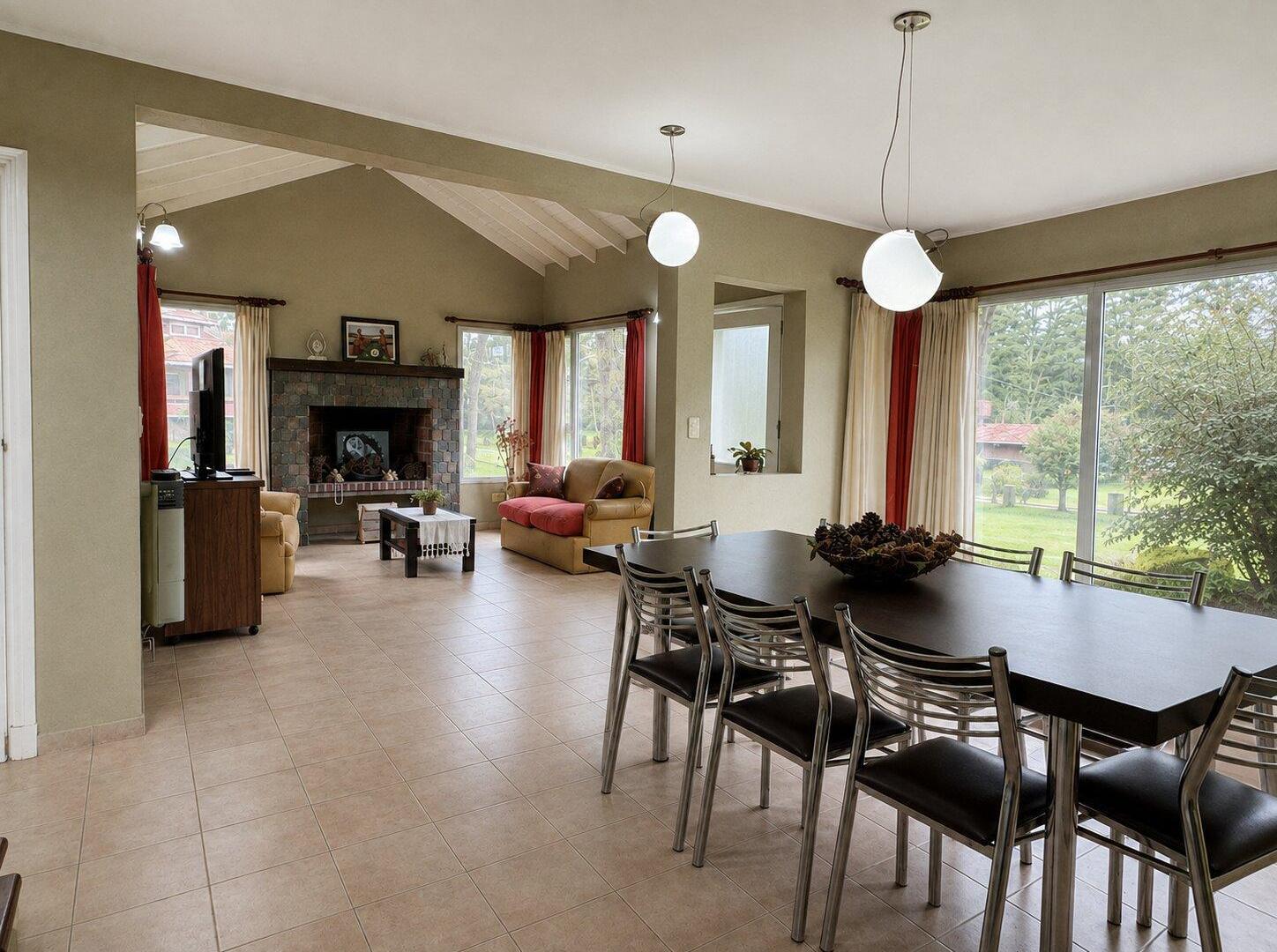 Foto de Casa en venta Valeria del mar | 3 dormitorios | Gas Natural | Av Pinzon, imagen 2