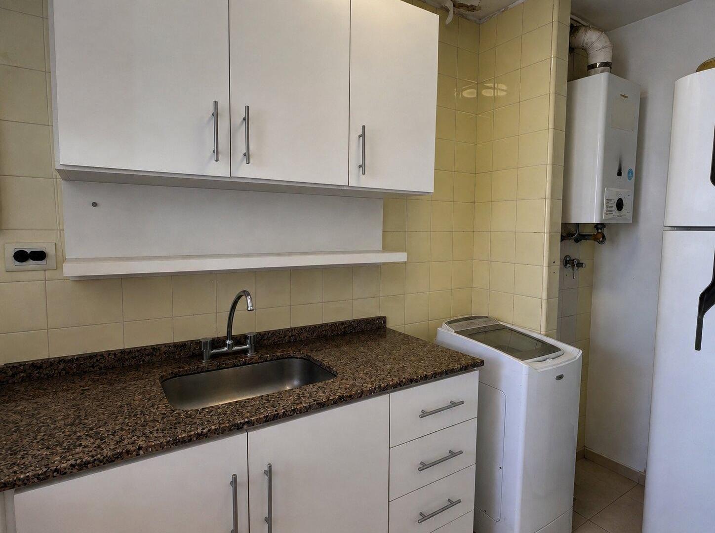 Foto de Departamento 2 ambientes en venta en centro de Pinamar | Reciclado |, imagen 1