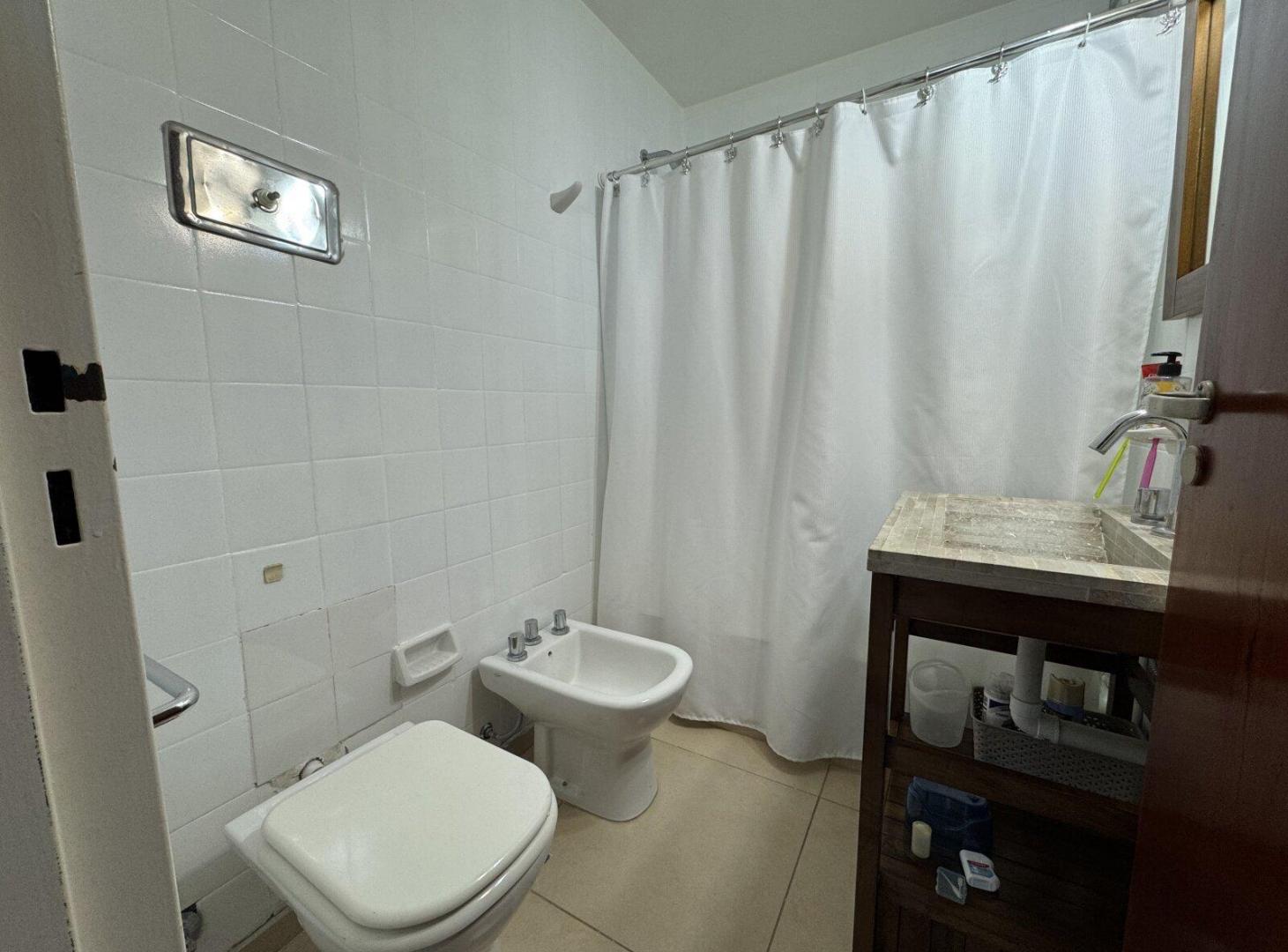 Foto de Departamento 2 ambientes en venta en centro de Pinamar | Reciclado |, imagen 4