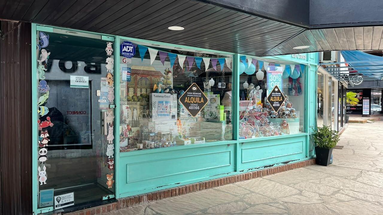 Foto de Local Comercial en Alquiler Anual, Galeria Insbruck centro Pinamar, imagen 1