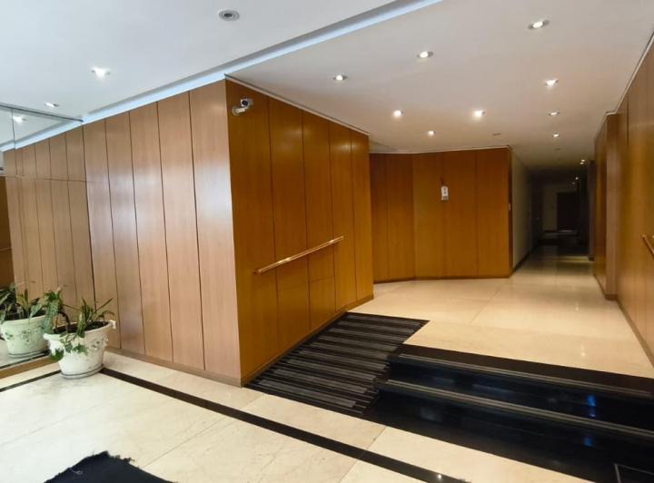 Semipiso, 3 amb,  3er piso con balcon al frente, en  Peña y Billinghurst 3