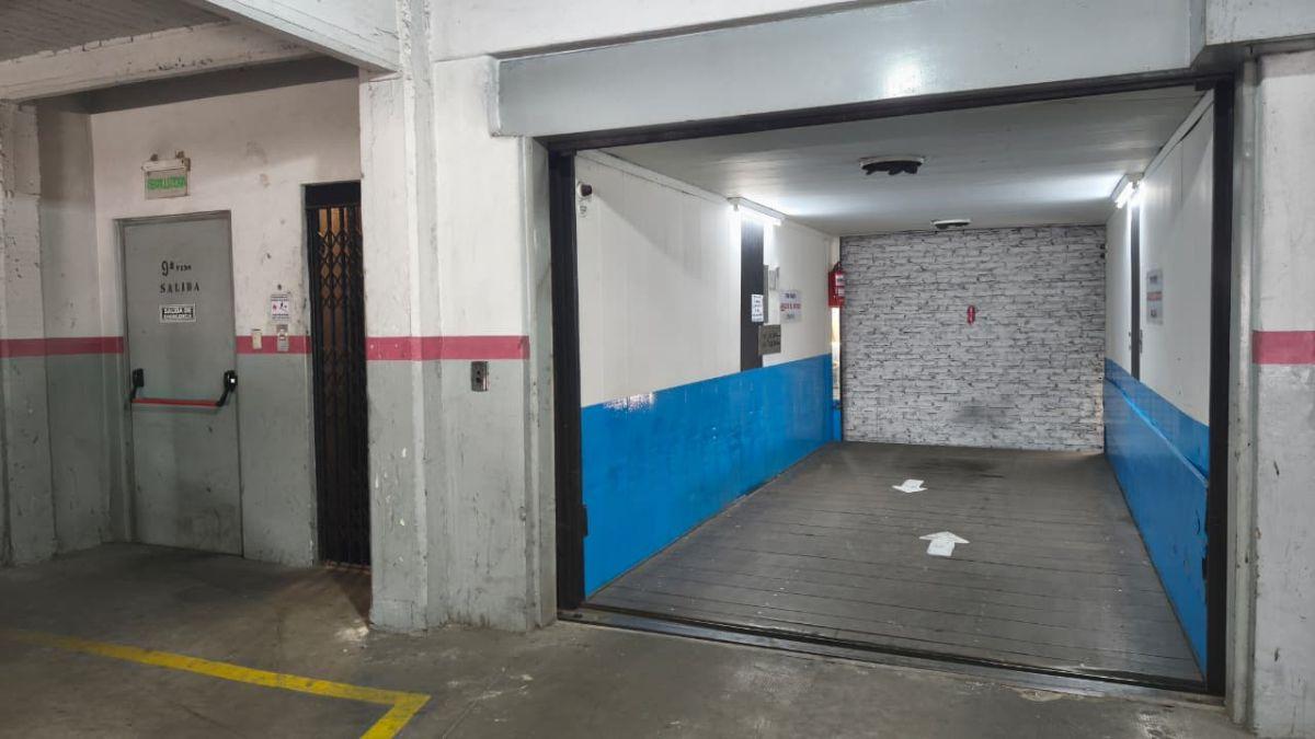 Foto de Comoda cochera en venta, a metros de Av. Corrientes y Av. Callao, imagen 1
