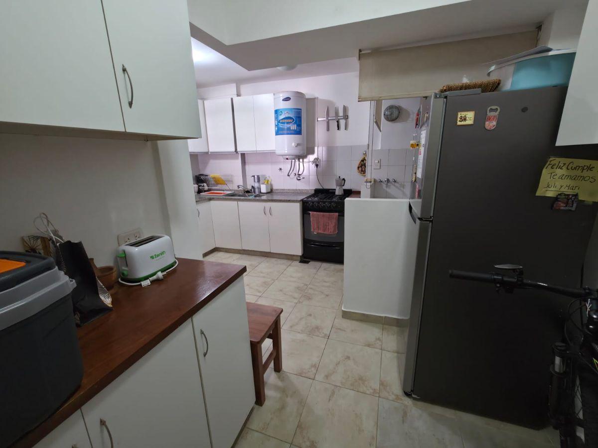 Foto de Depto 3 amb. , 5 piso c/ balcon al frente, baño y toilette, cocina/, imagen 2