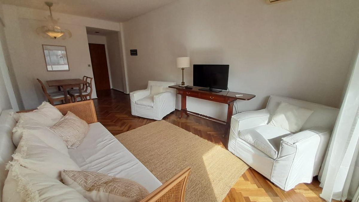 Foto de Hermoso depto 3 amb c/ balcón corrido, vista abierta, baño + toilette |, imagen 2