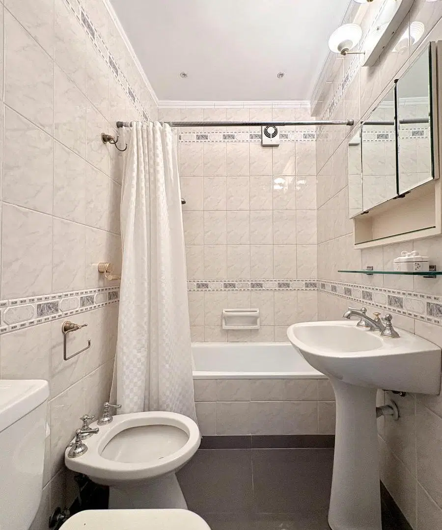 Venta Departamento 2 ambientes Cochera Baulera Recoleta 5