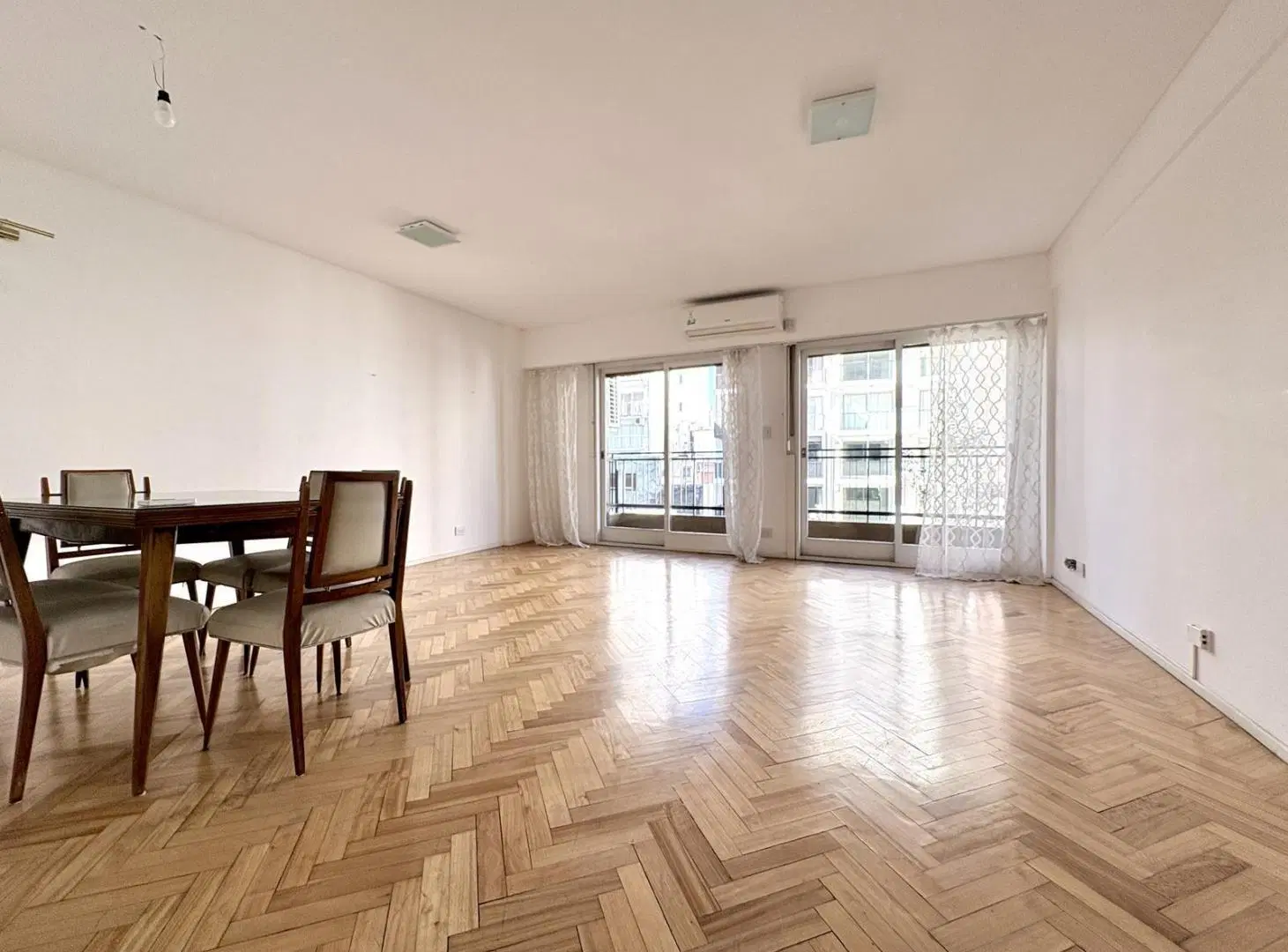 Venta Departamento 3 Ambientes con Dependencias Cochera Baulera en Palermo 5