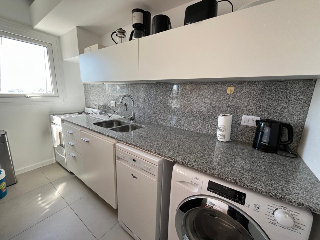 Foto de ALQUILER 3 AMB EQUIPADO C/ COCHERA EN RECOLETA. PISO 16 VISTA ABIERTA, imagen 3