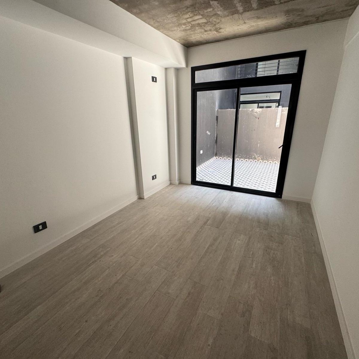 Departamento 4 Ambientes con Patio - a Estrenar - Saavedra 1