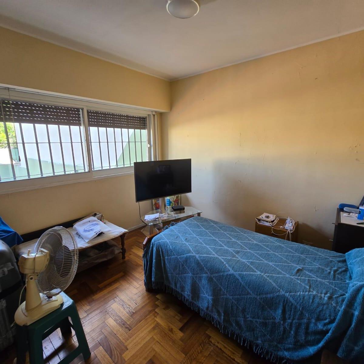 Casa con Pileta a La Venta en Saavedra 2