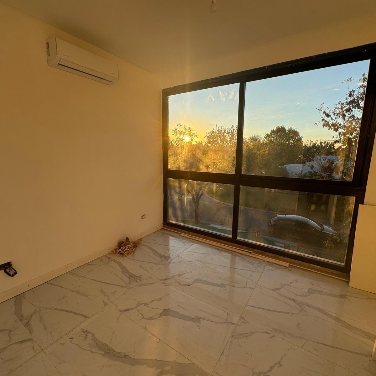 Foto de Casa de 4 dormitorios en venta en Haras Santa Maria, Escobar, imagen 3