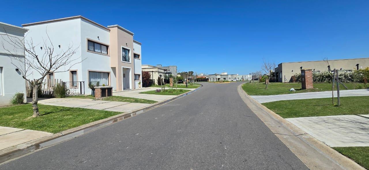 Se vende TERRENO INTERNO con vista al Lago BARRIO SAN RAMON - PILAR DEL ESTE