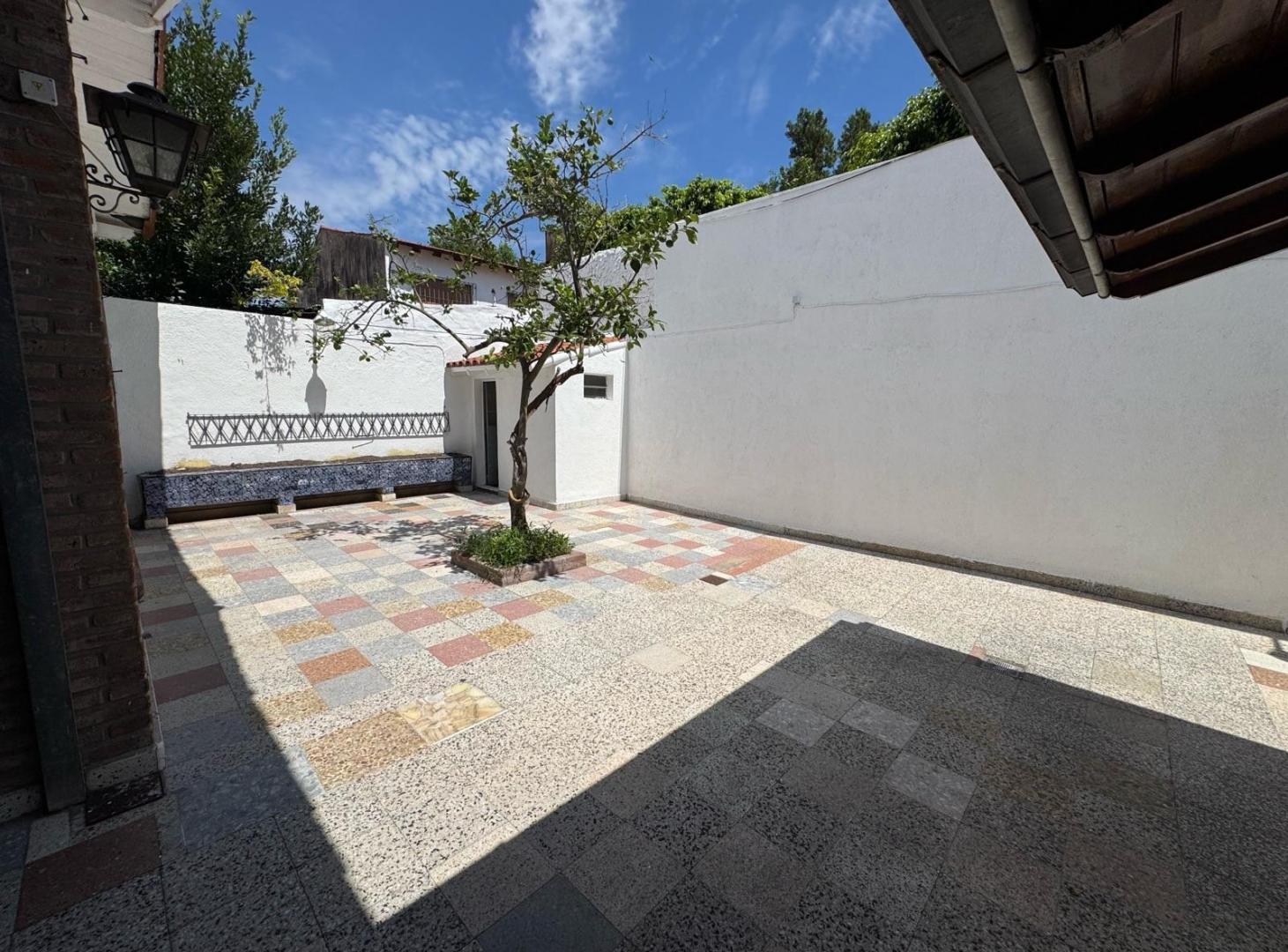 Foto de Casa de 4 ambientes a la venta en Martinez, imagen 2