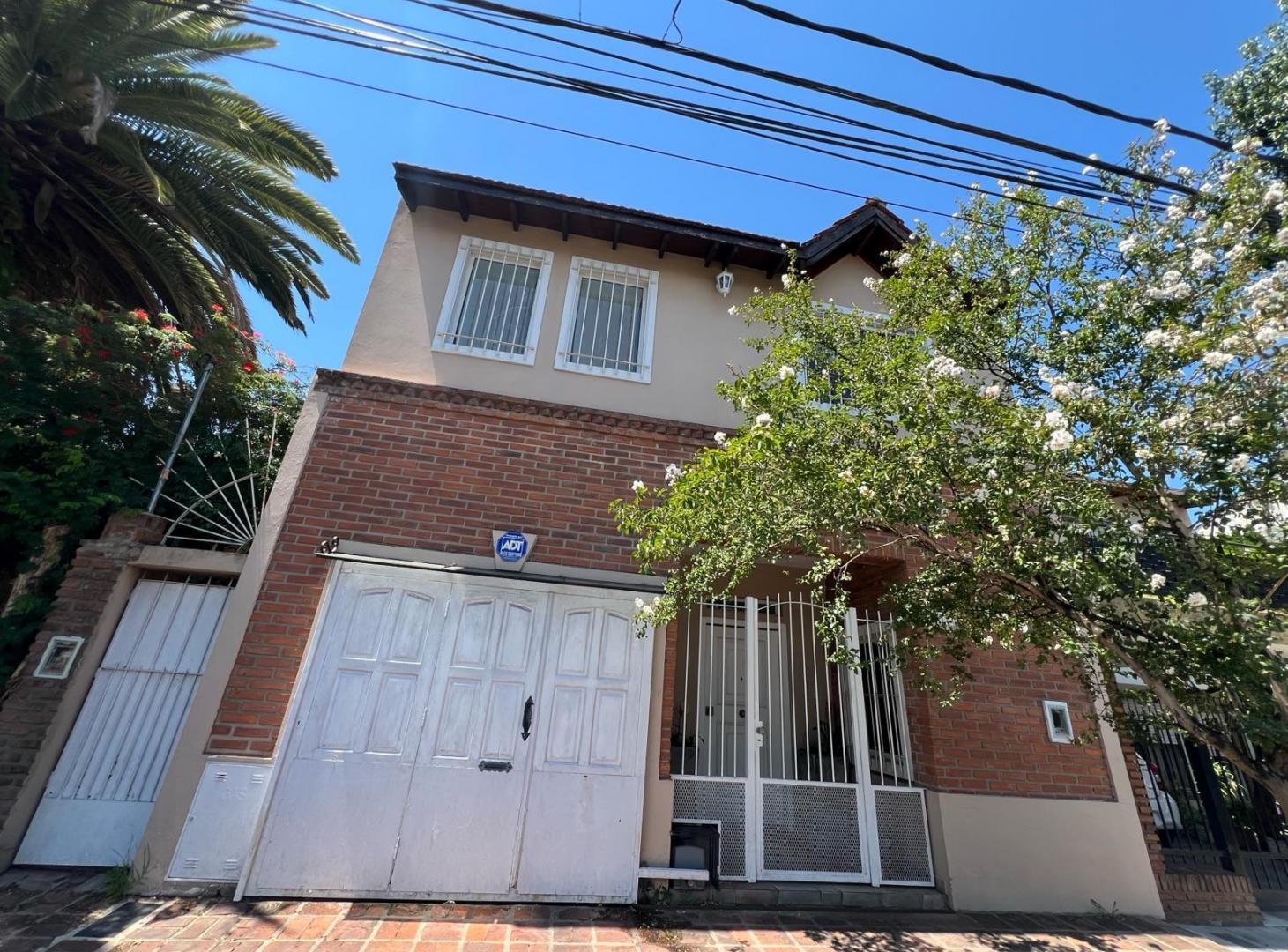 Foto de Excelente chalet 6amb en 3 plantas con jardín y piscina - Martínez, imagen 1