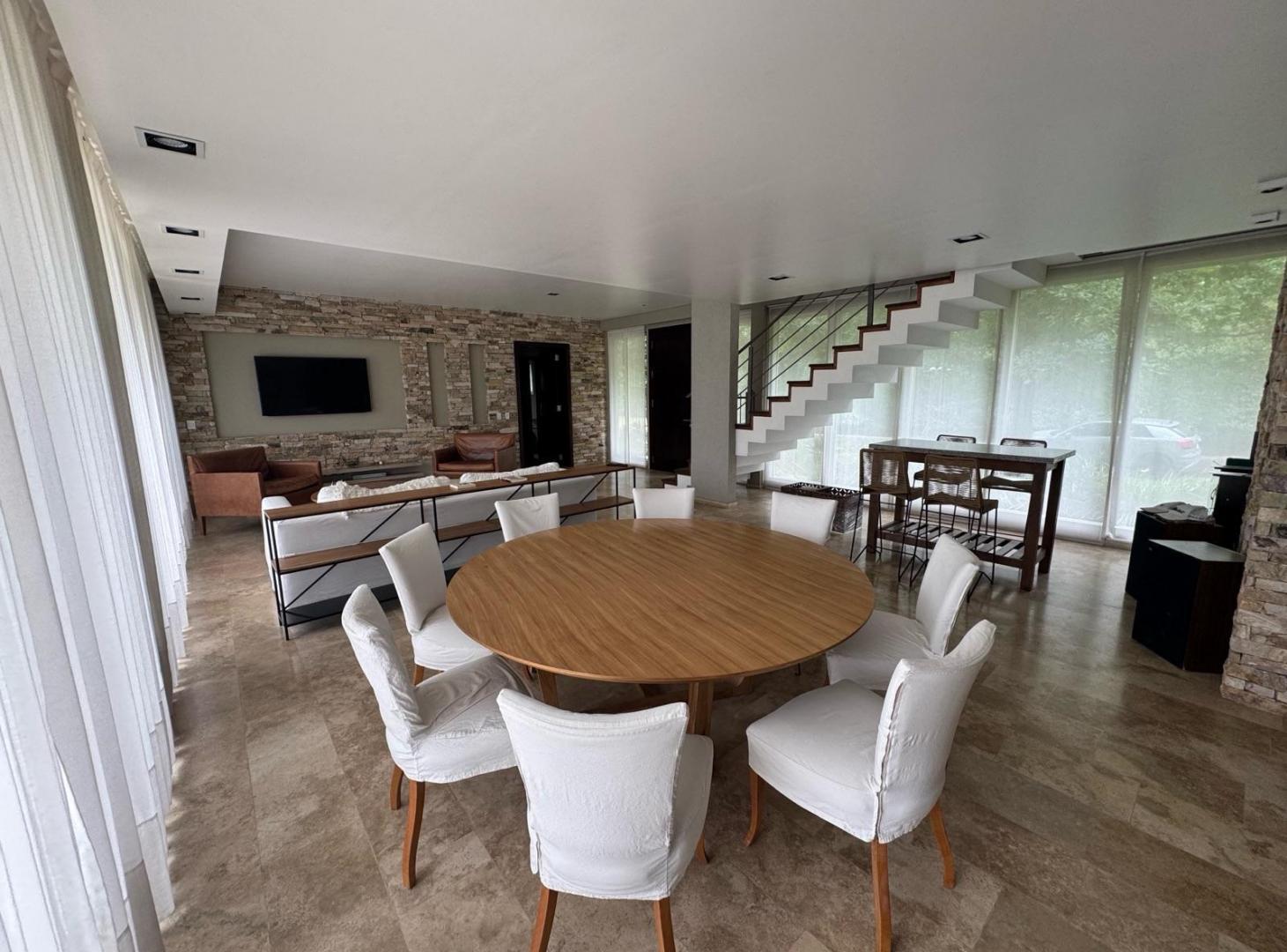 Foto de Excelente casa de 4 dormitorios a la venta en Barrio Ayres de Pilar, imagen 3