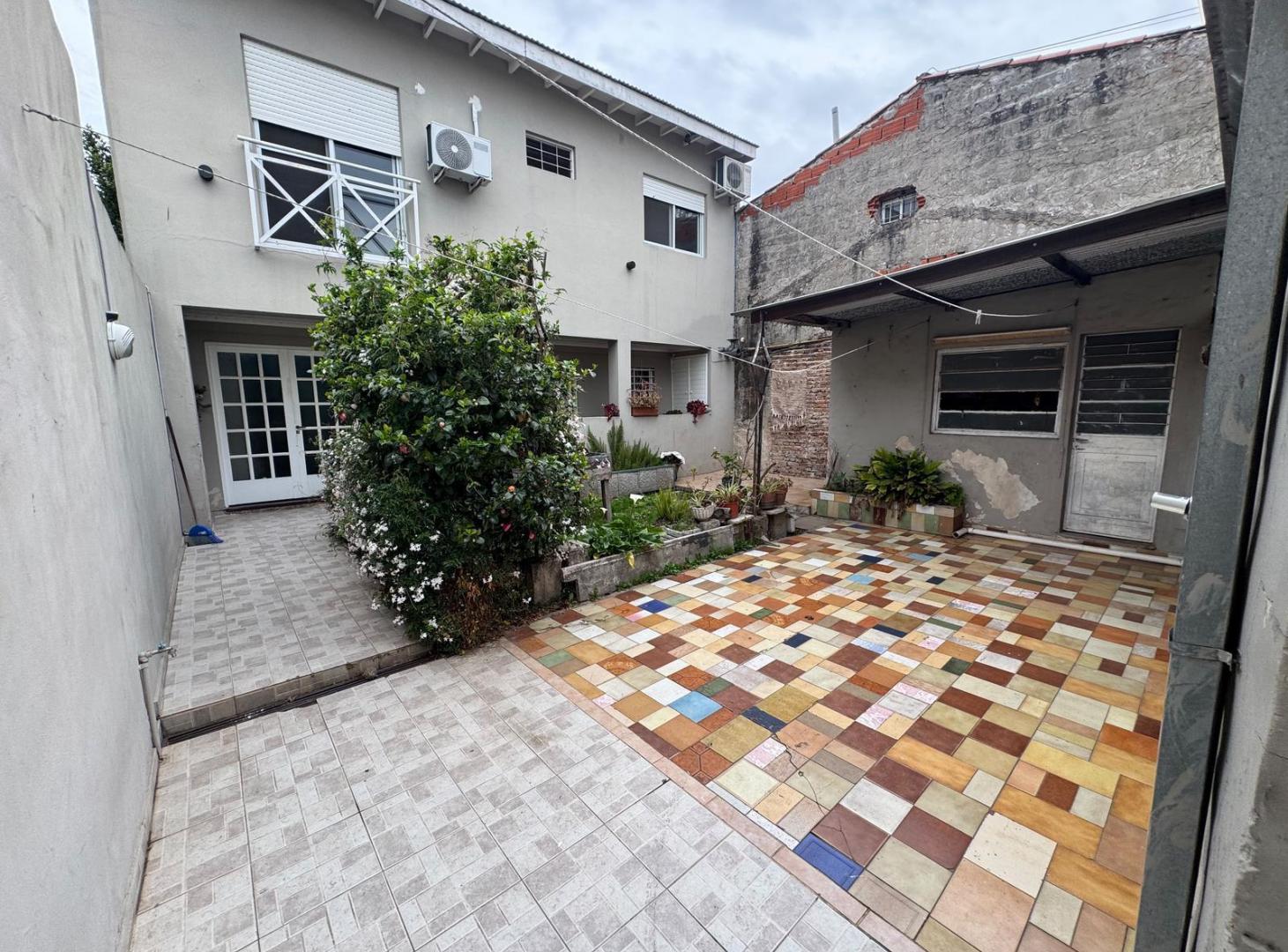 Foto de Lote con dos casas en Olivos. Oportunidad de vivienda multifamiliar, imagen 5