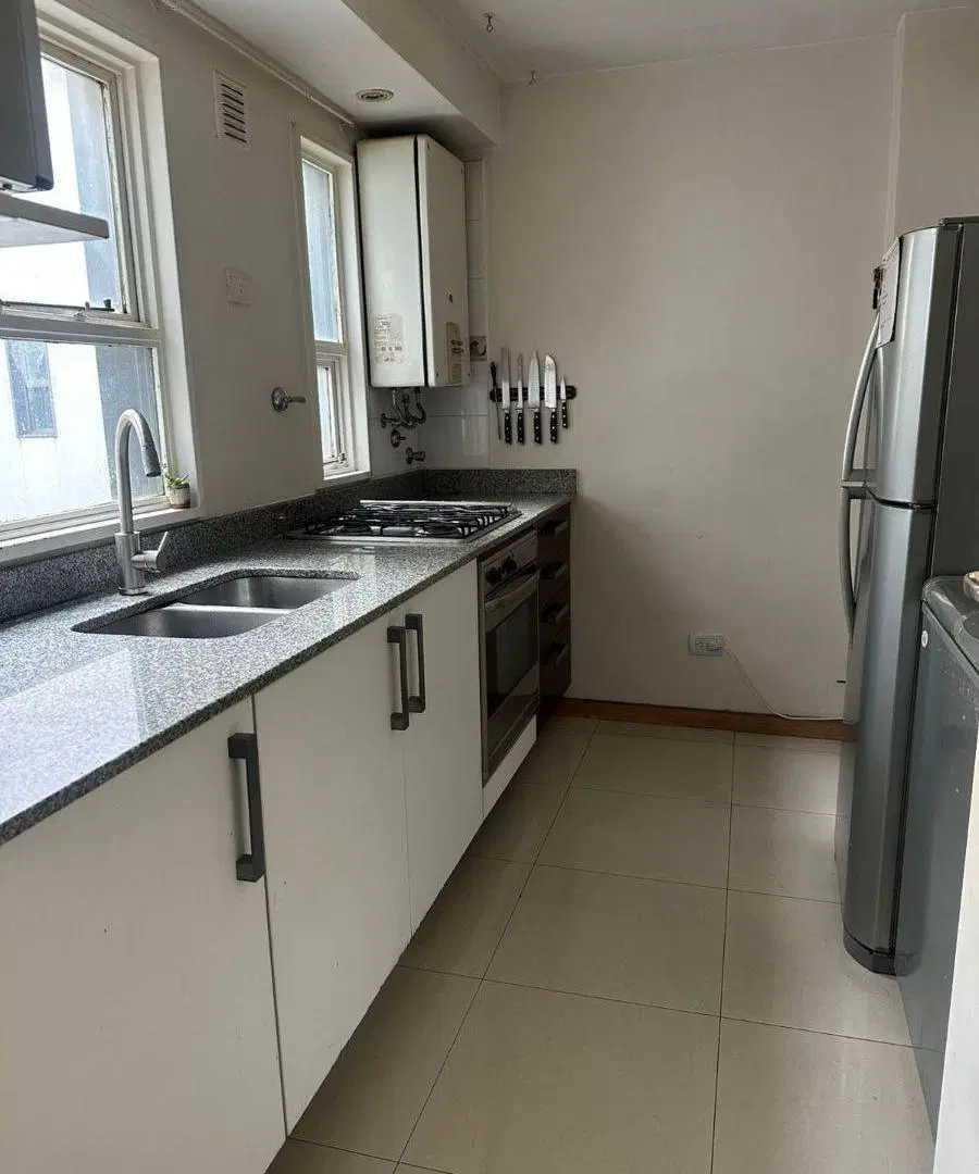 3 ambientes departamento - oficina consultorio en Virrey del pino y Cabildo. 3