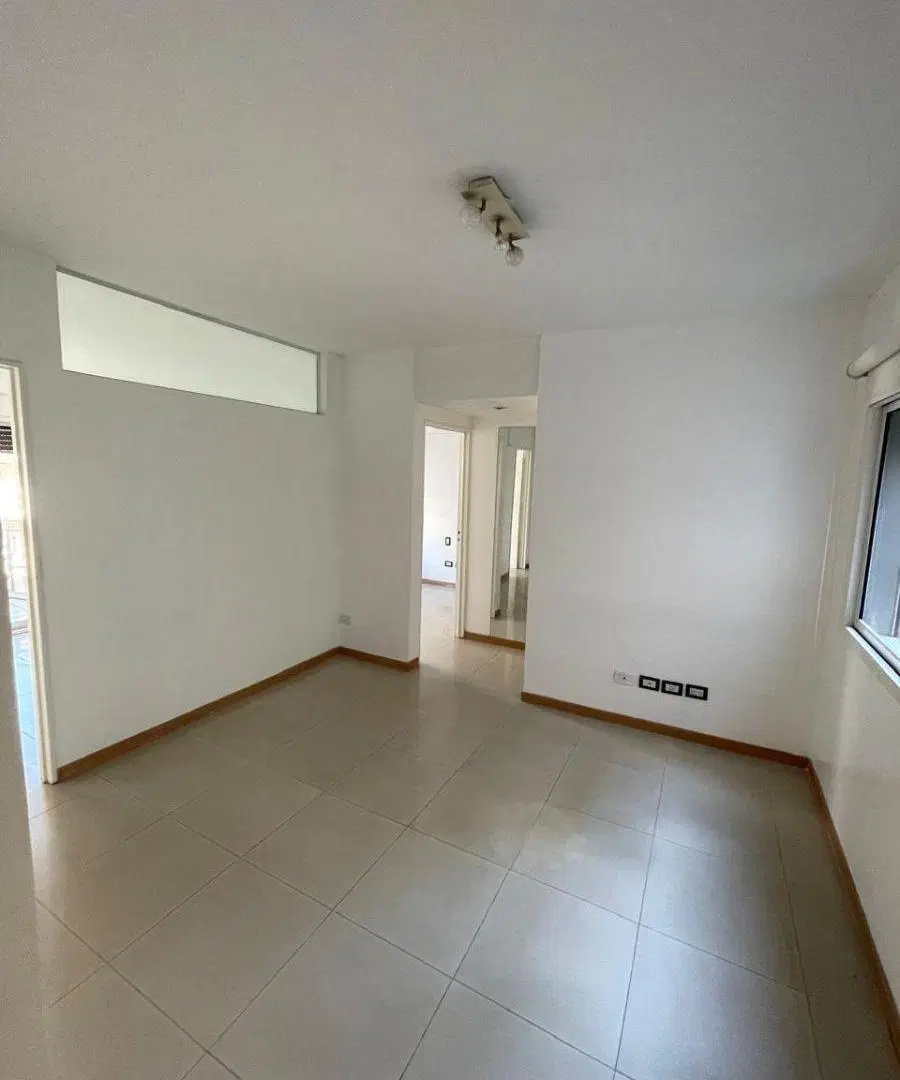 3 ambientes departamento - oficina consultorio en Virrey del pino y Cabildo. 5