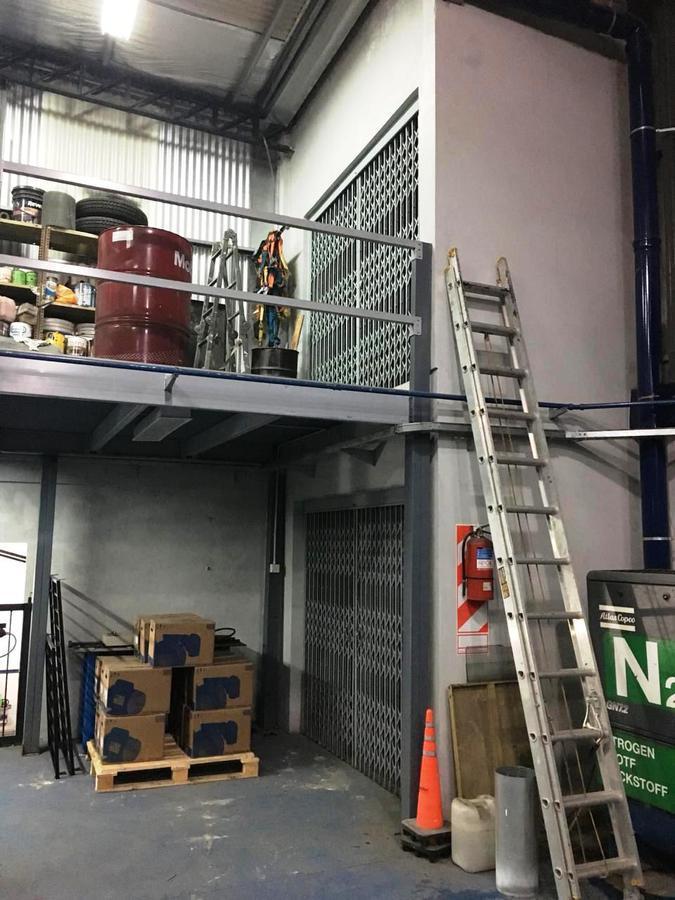 Galpón de 947 m² Cub en Sarandí 4
