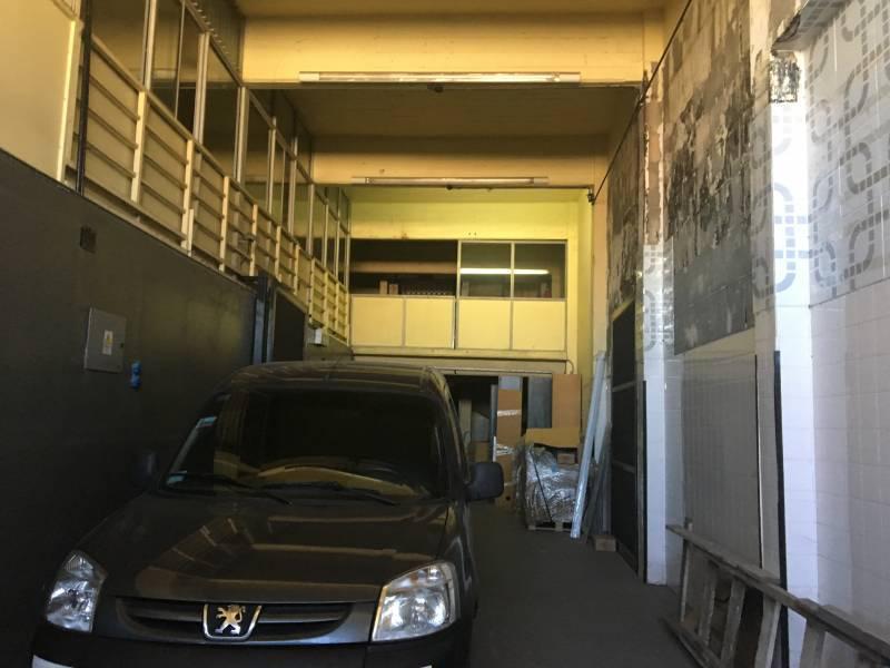 Establecimiento Industrial de 698 m2