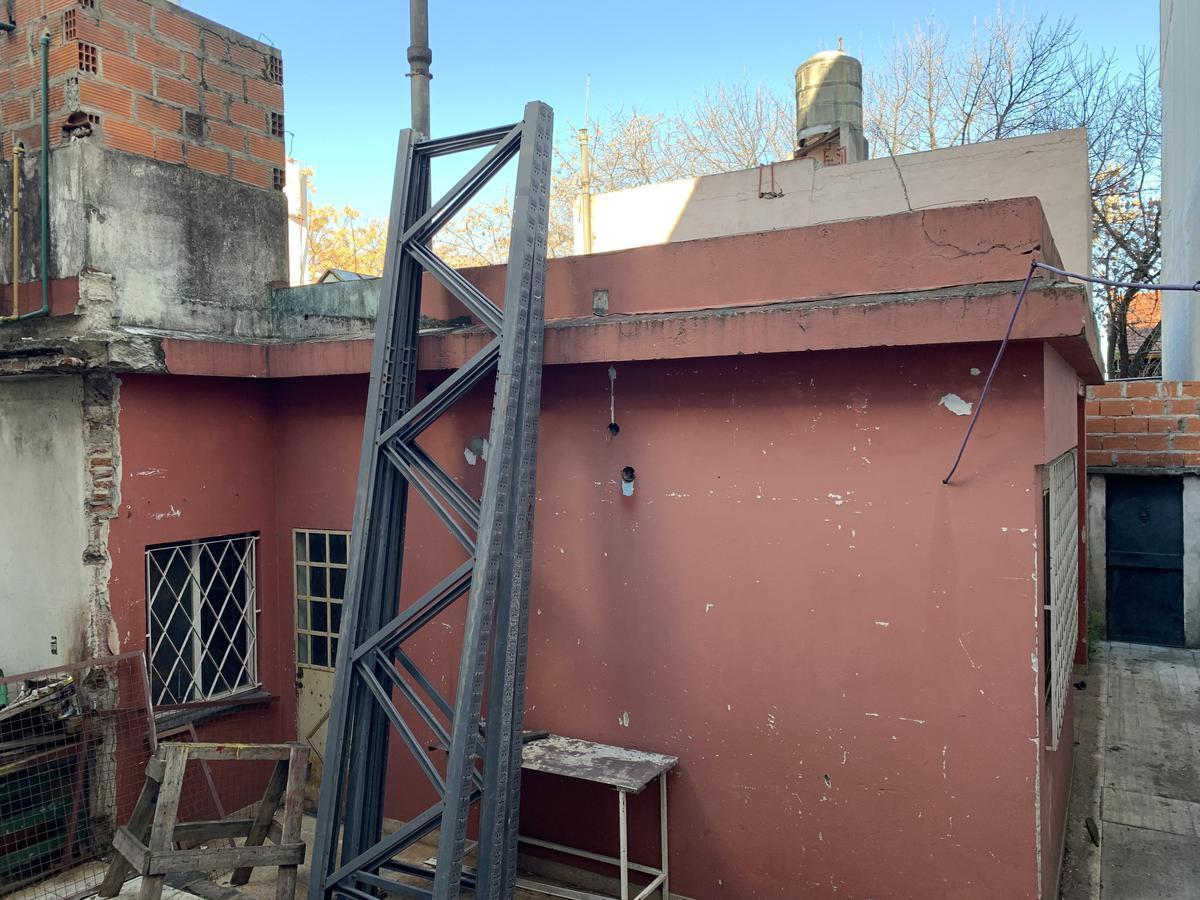 Excelente Terreno Industrial de 224 m². Zonif. ID, V. Lynch 3