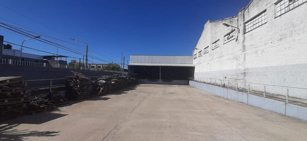 Predio Industrial y Logístico a 15 Cuadras de General Paz 4