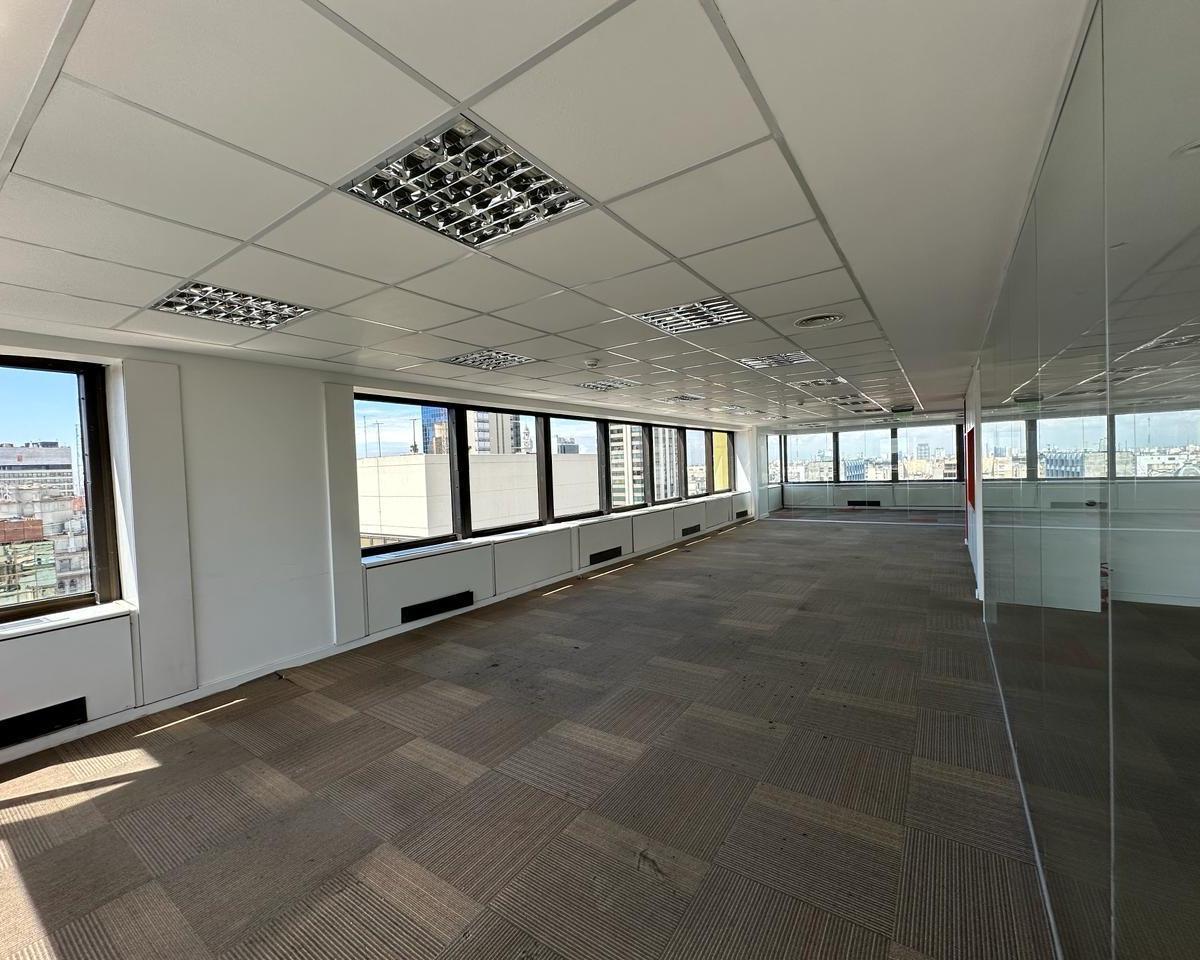 Foto de Excelente Oficina - Torre Esmeralda - 4 cocheras - Lista para ingresar!, imagen 4