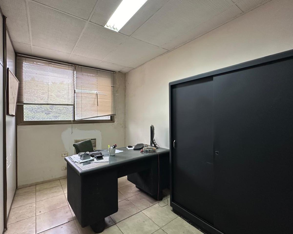 Depósito en Venta en Pompeya de 900 m² en Dos Plantas. 5