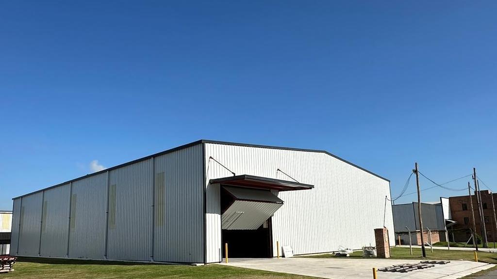 Alquiler a Estrenar Nave Industrial de 1200 m² Parque Industrial Platanos 1