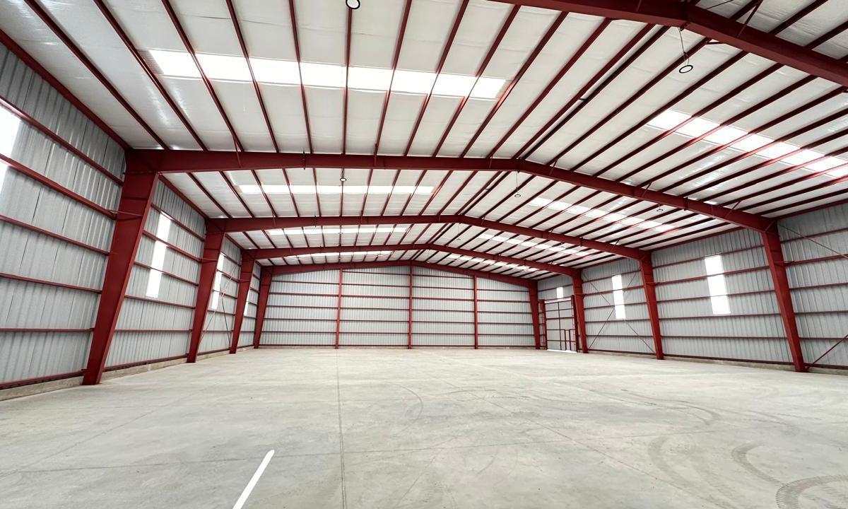 Alquiler a Estrenar Nave Industrial de 1200 m² Parque Industrial Platanos 4