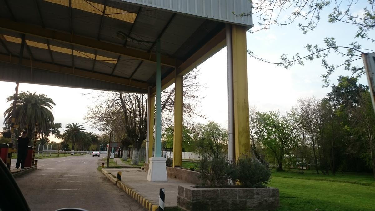 Alquiler a Estrenar Nave Industrial de 1200 m² Parque Industrial Platanos 5
