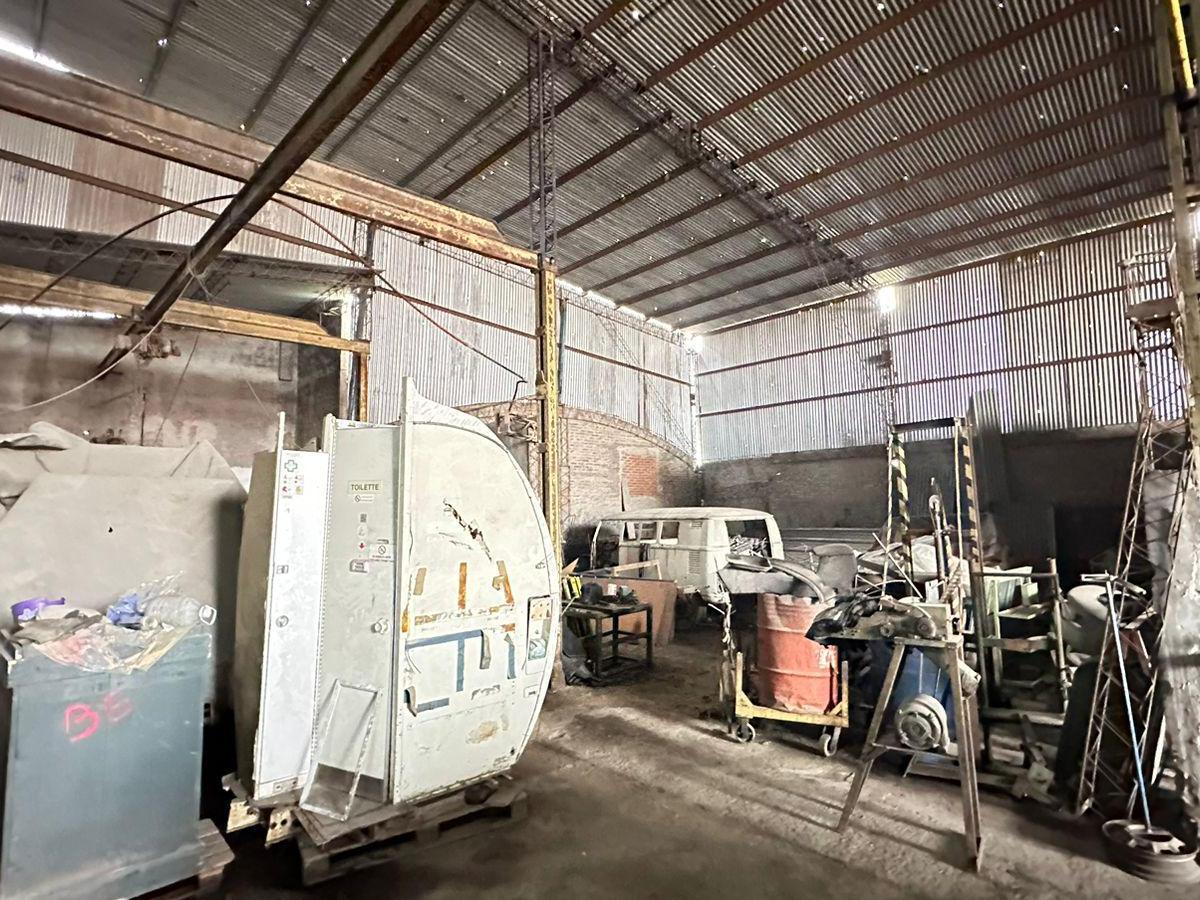 Deposito de 1850 m Cub Sobre Terreno Industrial en Venta en Burzaco 2