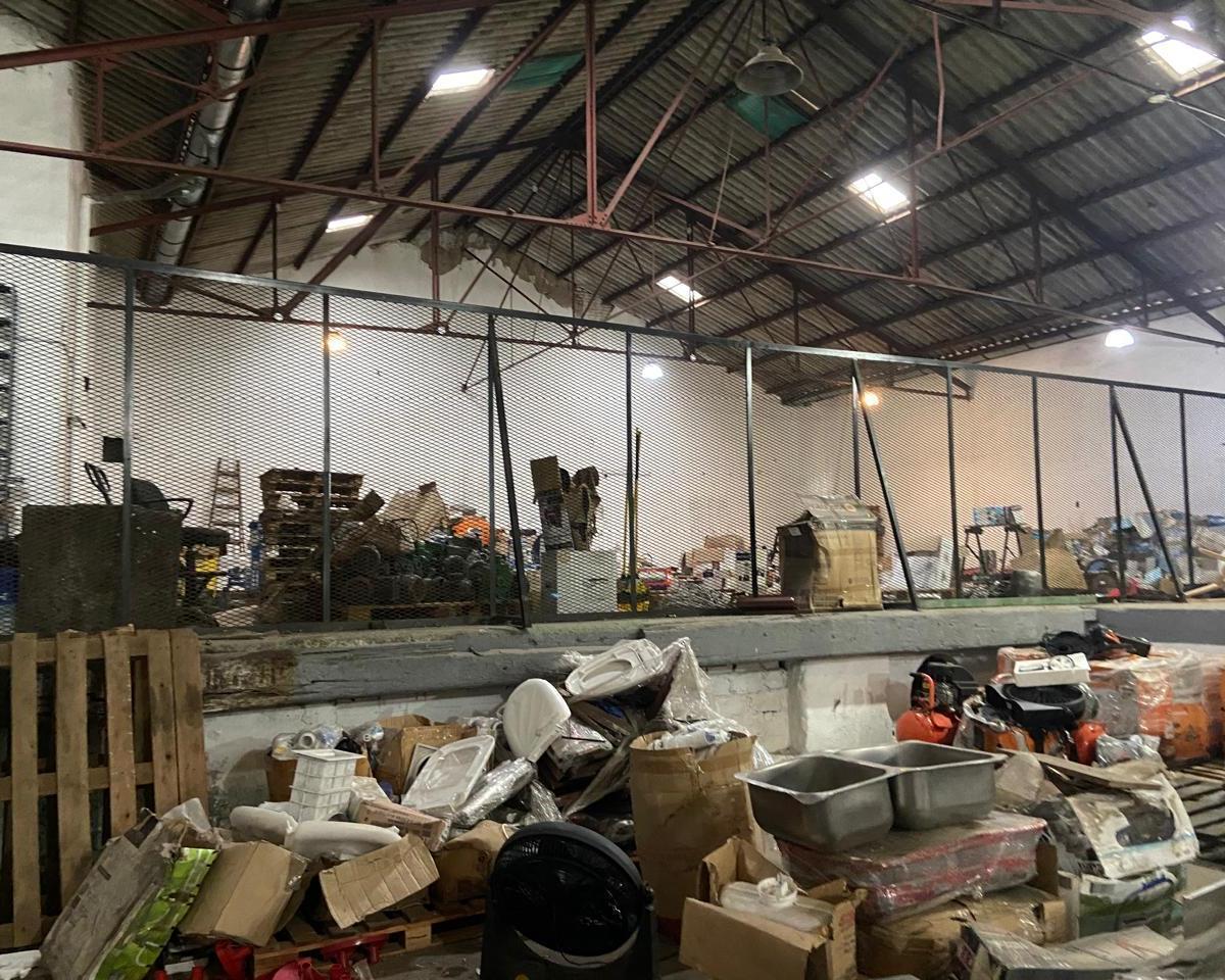 Deposito en Venta 1000 m² con Oficinas Virrey Cevallos Al 2000 Mixtura 3 2