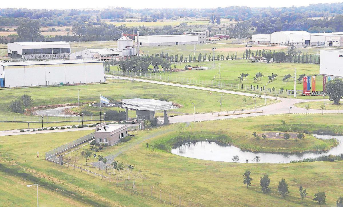 Alquiler Nave Industrial Premium en El Parque Industrial (Pibera) 4200 m² 3