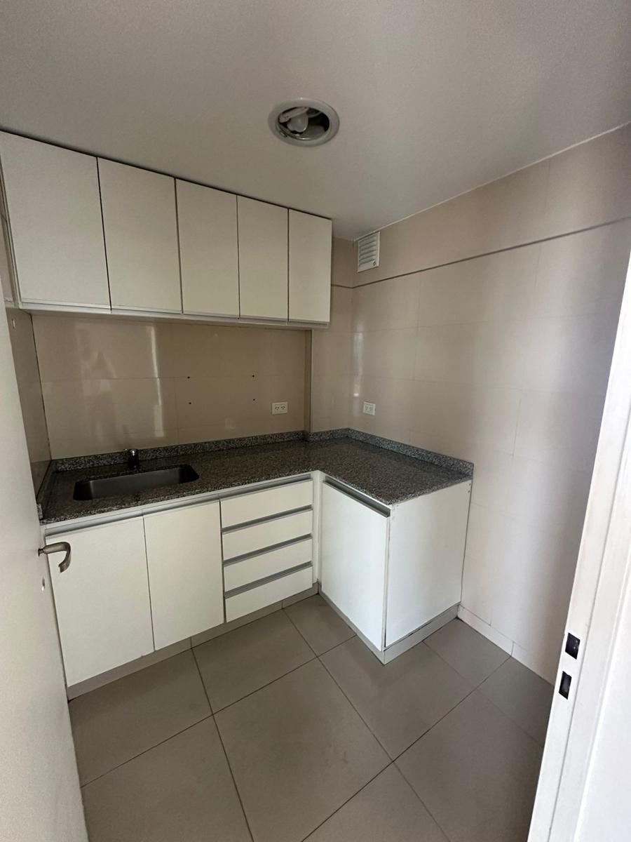 Excelente Piso de Oficina - Zona Uade - 2 Cocheras - 213 m² 5