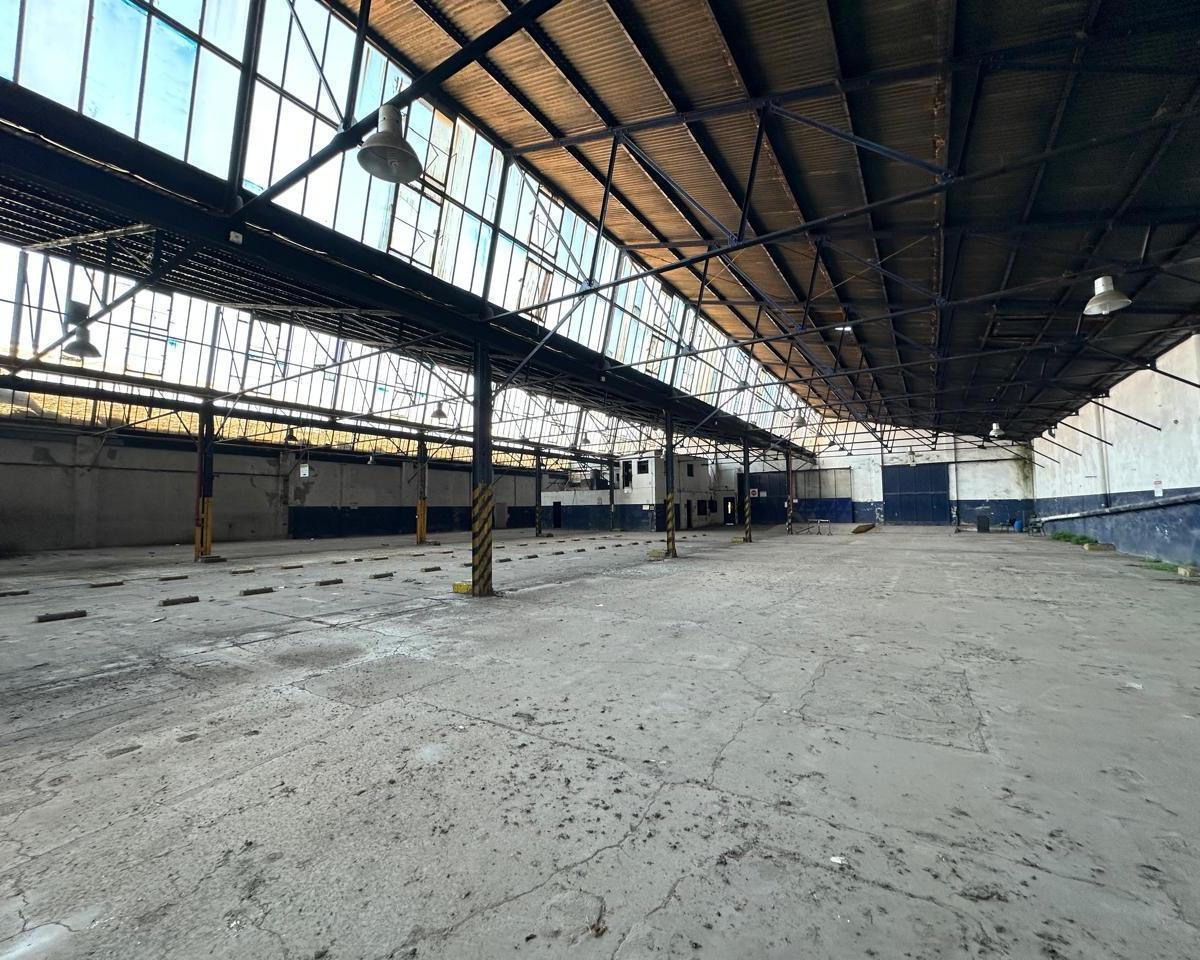 Depósito/galpon en Venta - 4000 m² - Valentin Alsina 1
